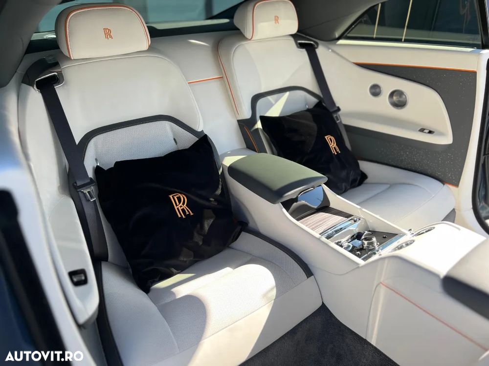 Rolls-Royce Spectre - 30