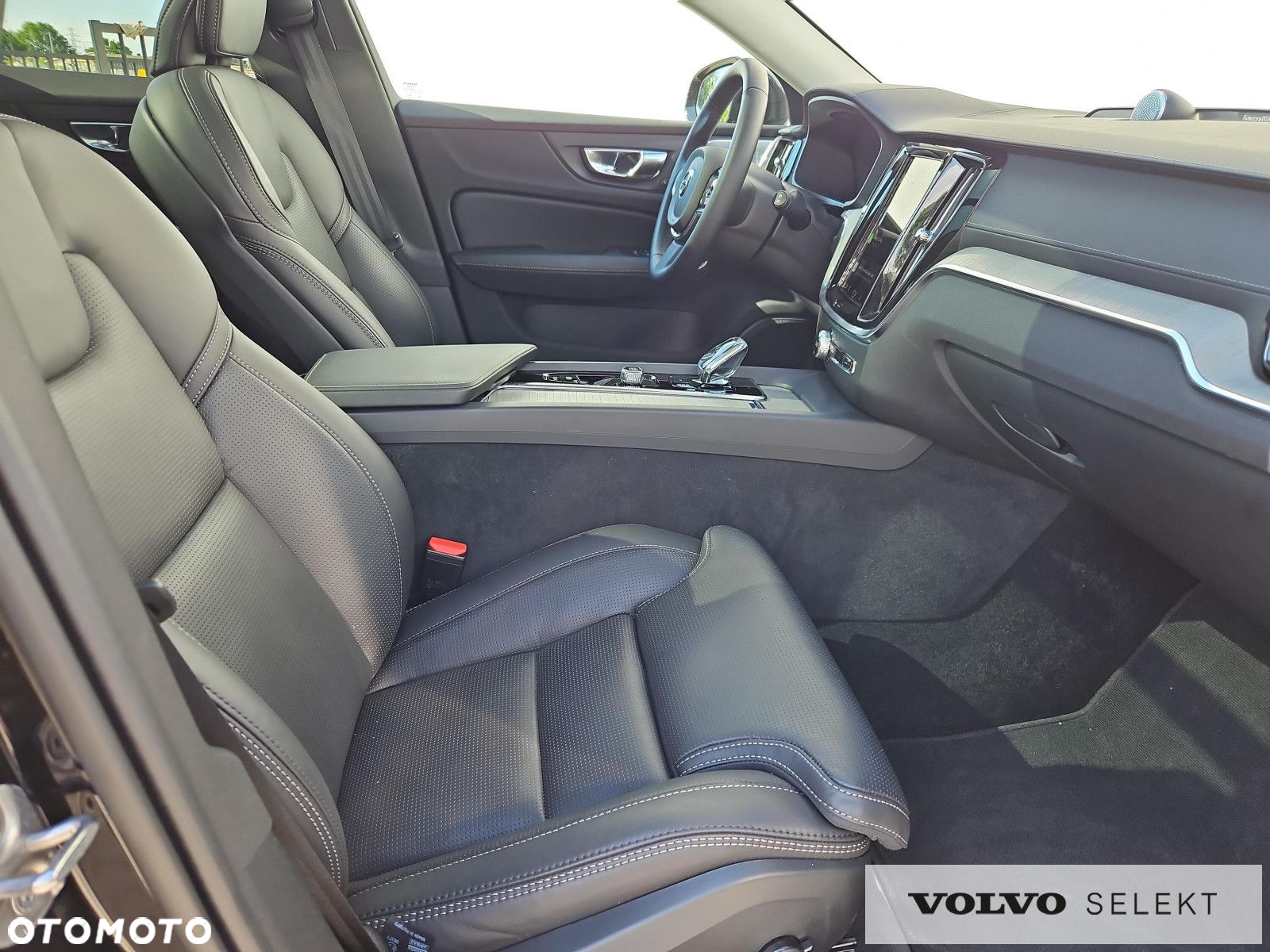 Volvo V60 Cross Country B5 B AWD Ultimate - 11