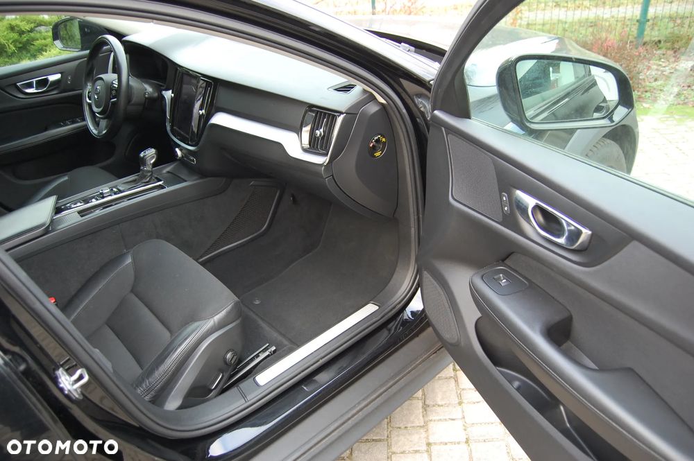 Volvo V60 Cross Country D4 AWD Geartronic Pro - 18