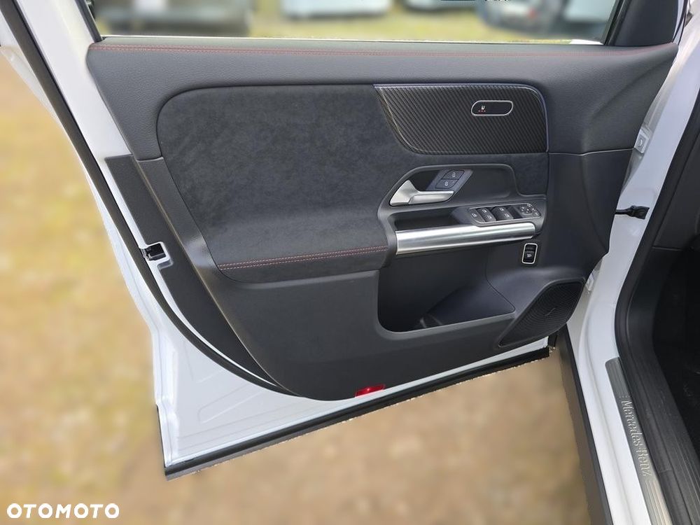 Mercedes-Benz GLA 200 mHEV AMG Line 7G-DCT - 12