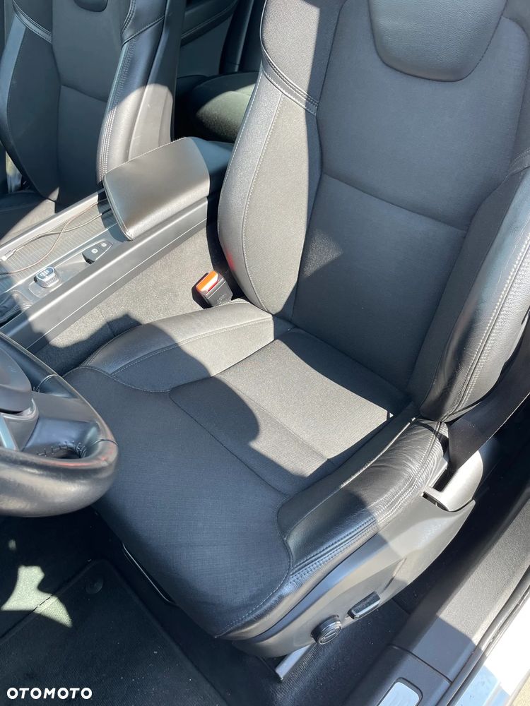 Volvo XC 60 T5 AWD Momentum - 6