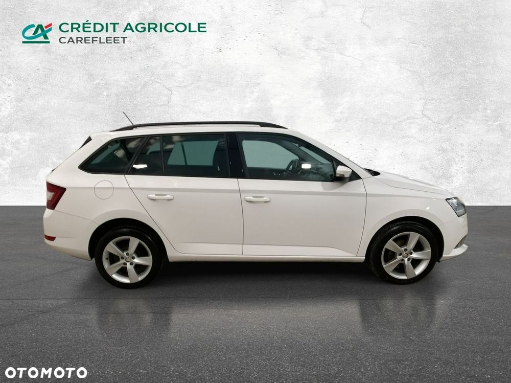 Skoda Fabia 2022 photo 4