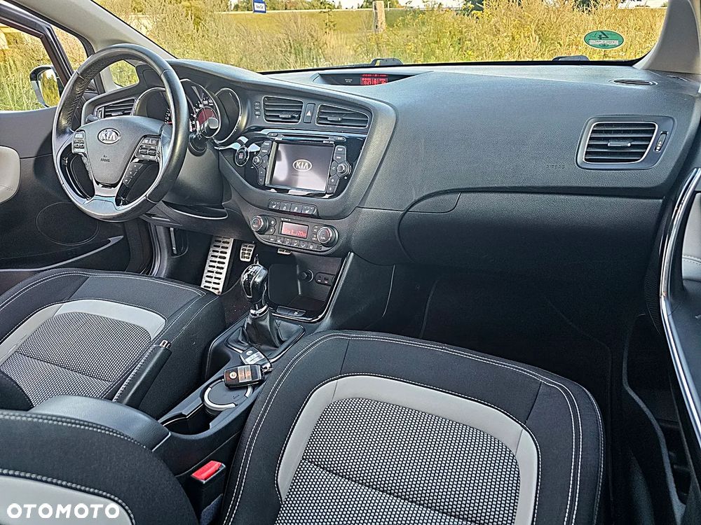 Kia Ceed 1.6 GDI Platinum Edition - 21