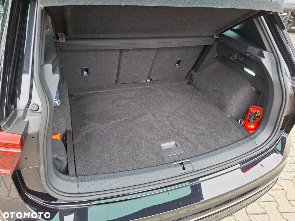 Volkswagen Tiguan - 16