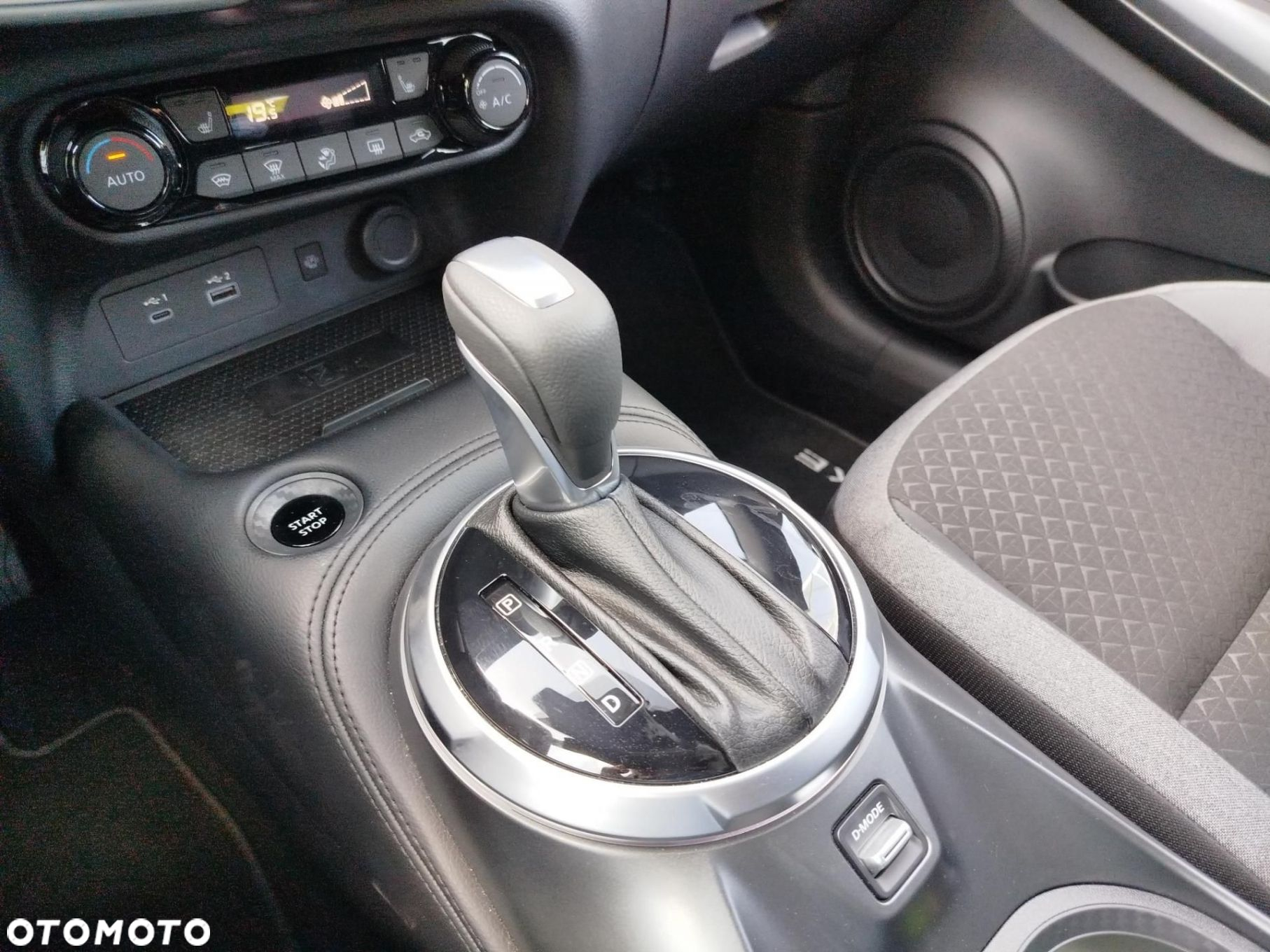 Nissan Juke 1.6 Hybrid N-Connecta AMT - 15