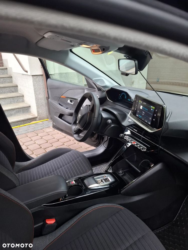 Peugeot 208 Elektromotor 136 Allure - 17