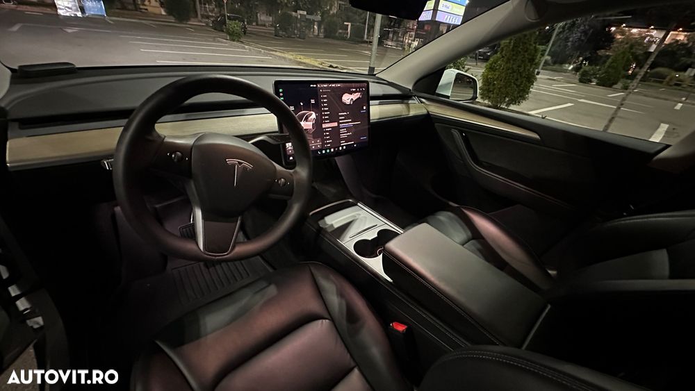 Tesla Model Y RWD - 7