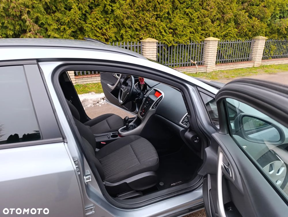 Opel Astra 1.4 ecoFLEX - 21