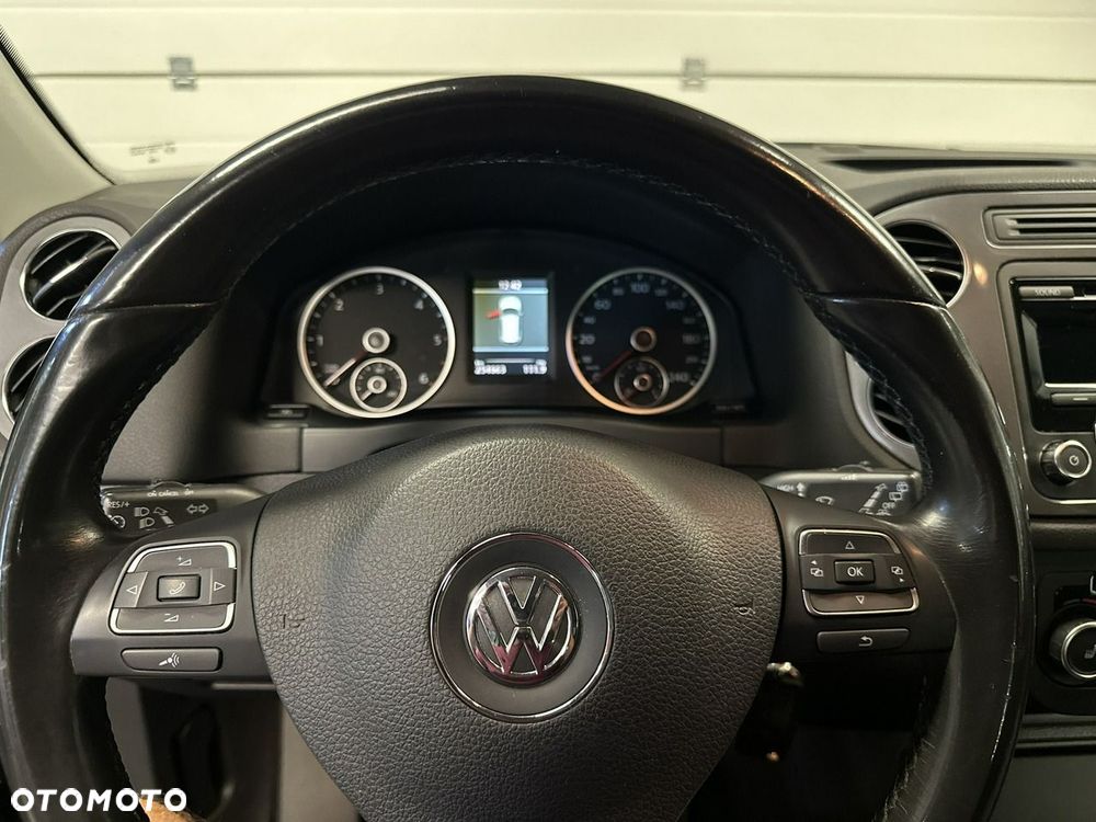 Volkswagen Tiguan - 10