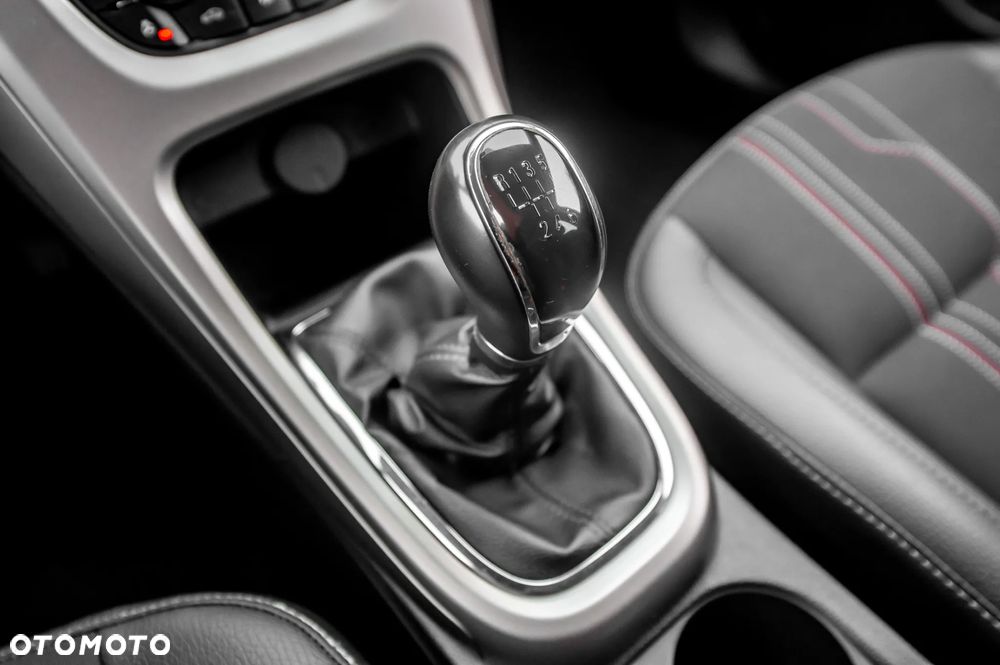 Opel Astra 1.4 Turbo 150 Jahre - 31