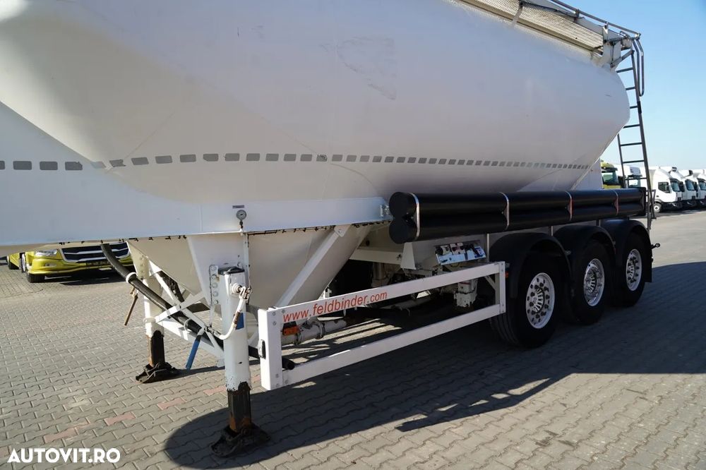 Feldbinder / REMORCA CIMENT / 3 COMPARTIMENTE / 37.000 L / SILOC / PENTRU MATERIALE VRAC / AXĂ RIDICATĂ / SAF / JANTE DIN ALIAJ - 10