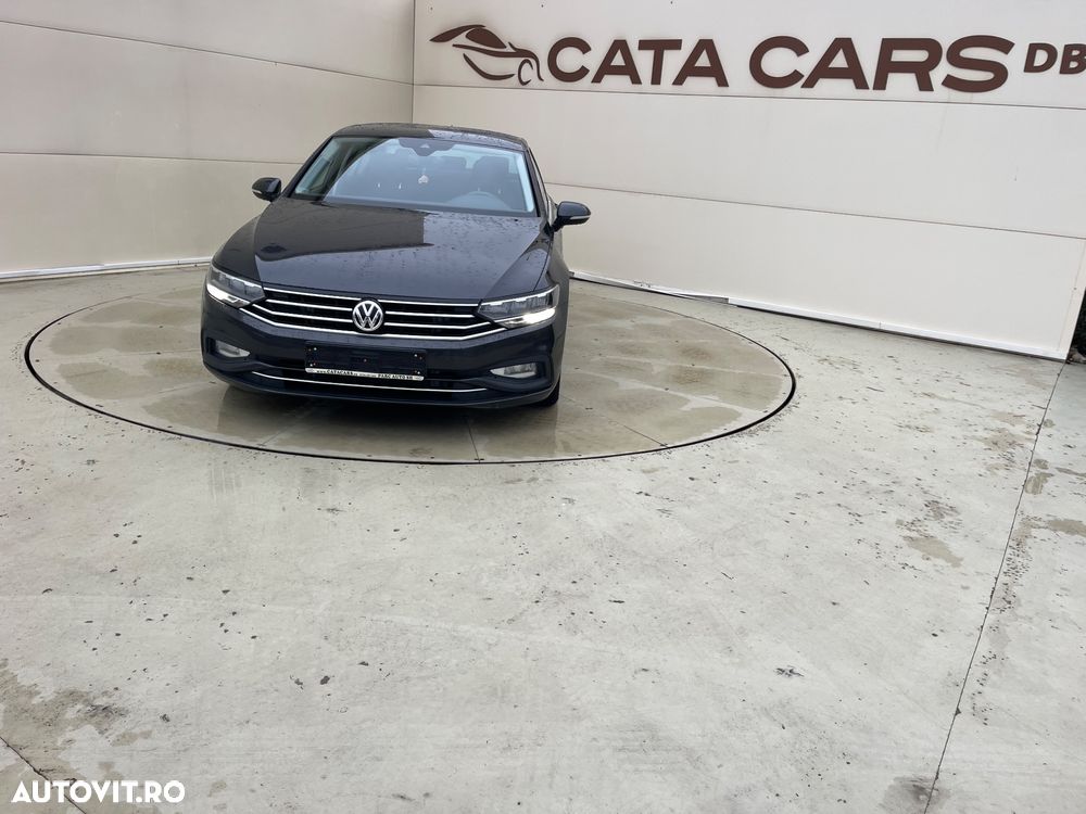 Volkswagen Passat - 2