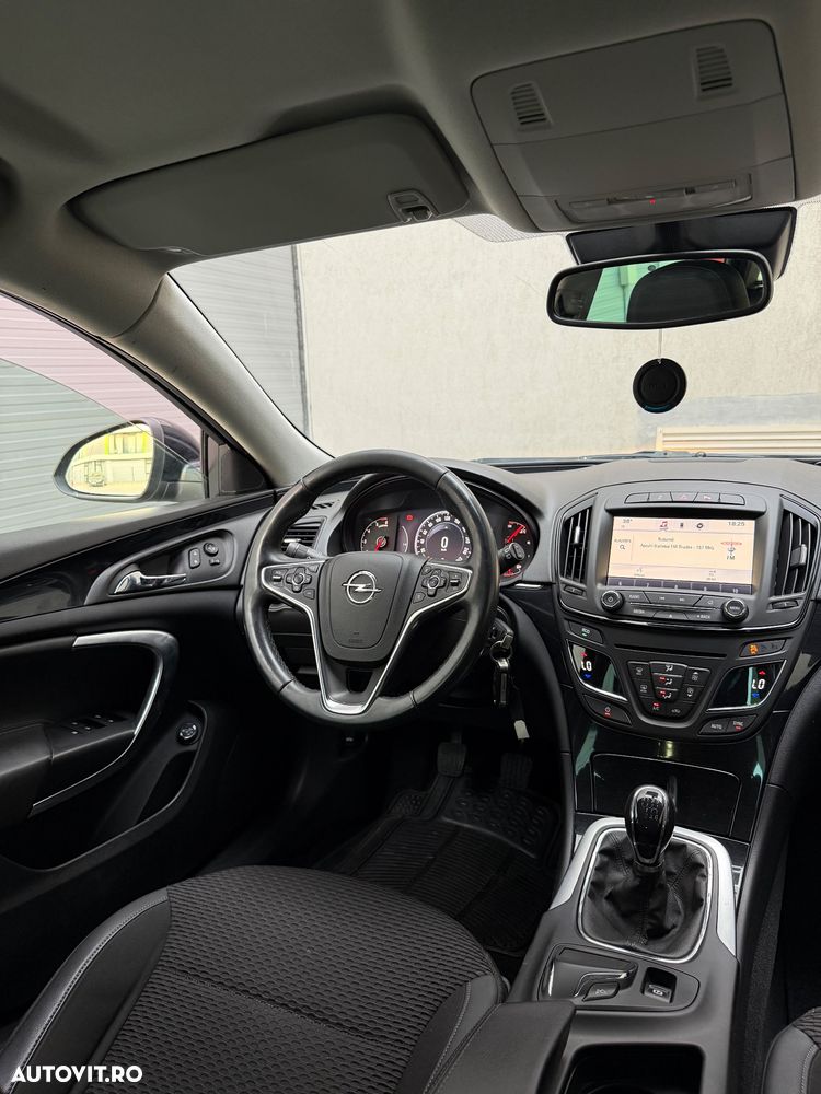 Opel Insignia - 12