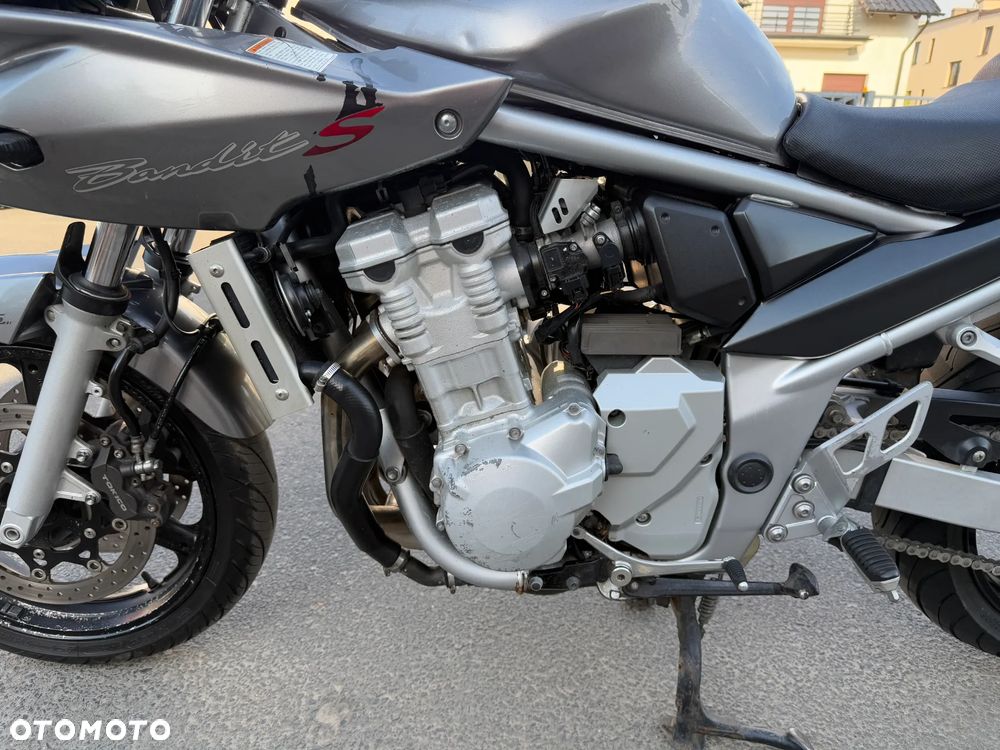 Suzuki Bandit - 25