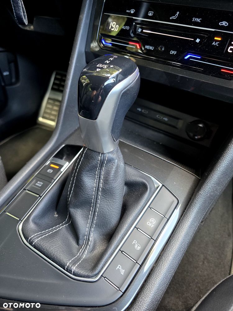 Volkswagen Tiguan 2.0 TDI SCR DSG R-Line - 38