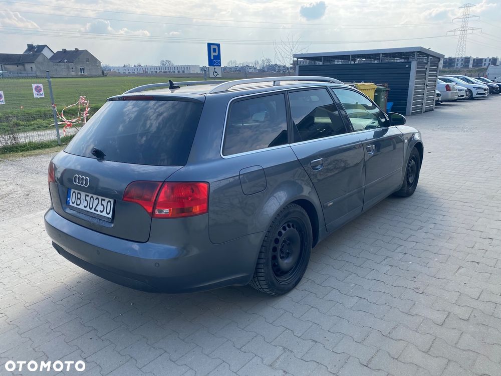 Audi A4 Avant 2.0 TDI - 9