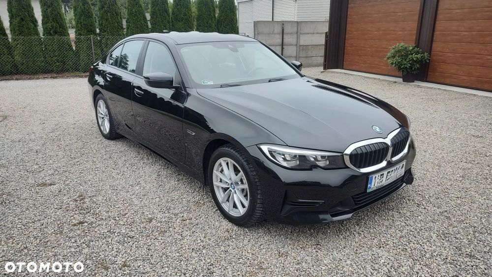 BMW Seria 3 330e Advantage - 13