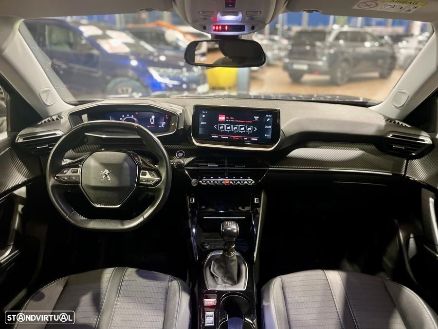 Peugeot 2008 1.2 PureTech Allure Pack - 28