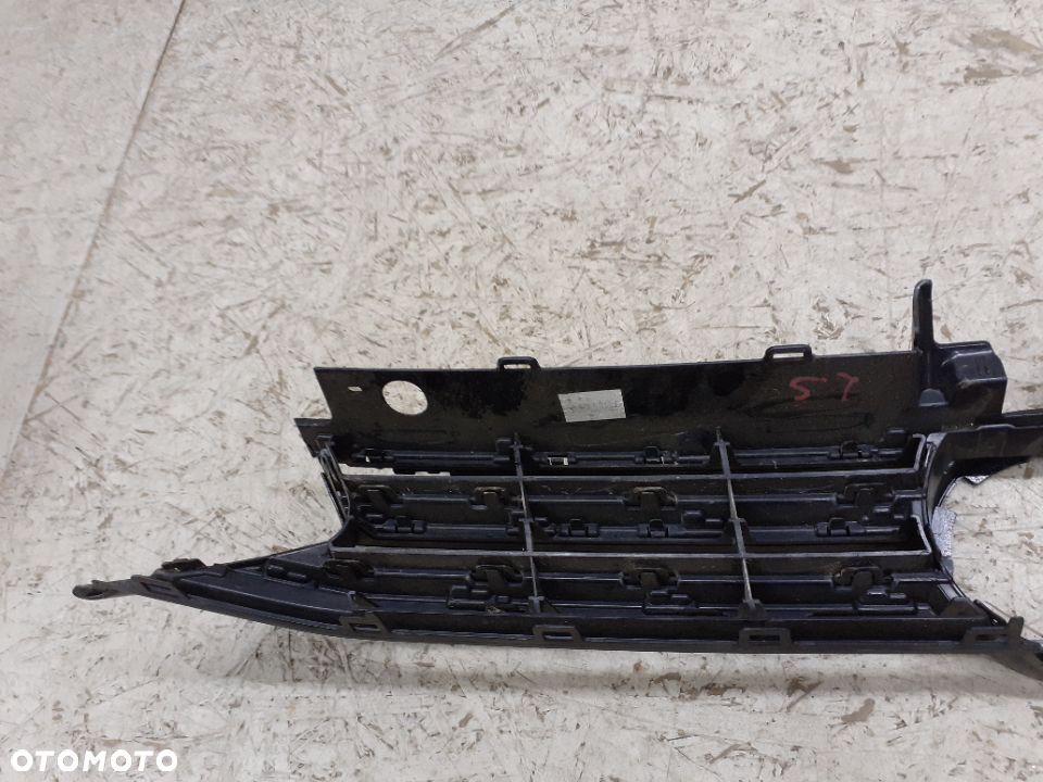 GRILL ATRAPA VW TOURAN 5TA 15-> - 7