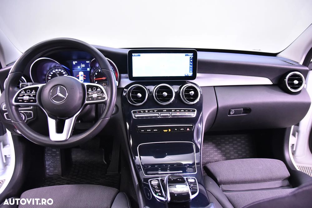 Mercedes-Benz C 200 4Matic 9G-TRONIC - 9