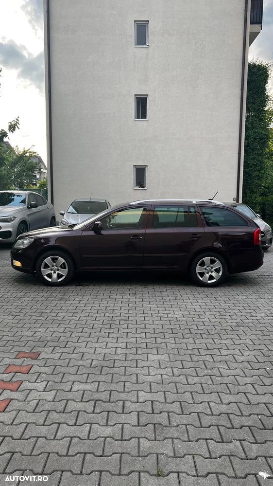 Skoda Octavia 1.6 TDI AMBITION - 8