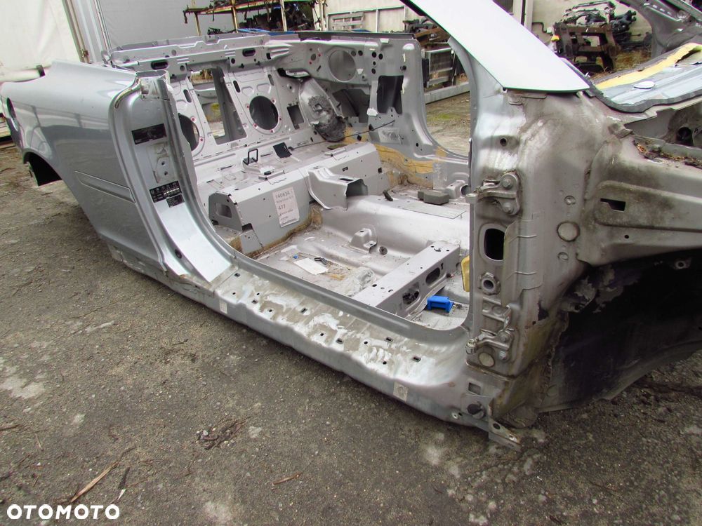 VOLVO C70 II 06-13 CWIARTKA BLOTNIK TYL PRAWY 477 - 13