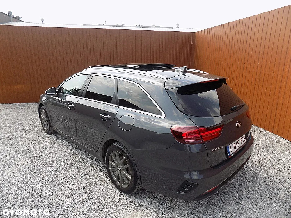 Kia Ceed 1.6 CRDi SCR L Business Line Plus - 4