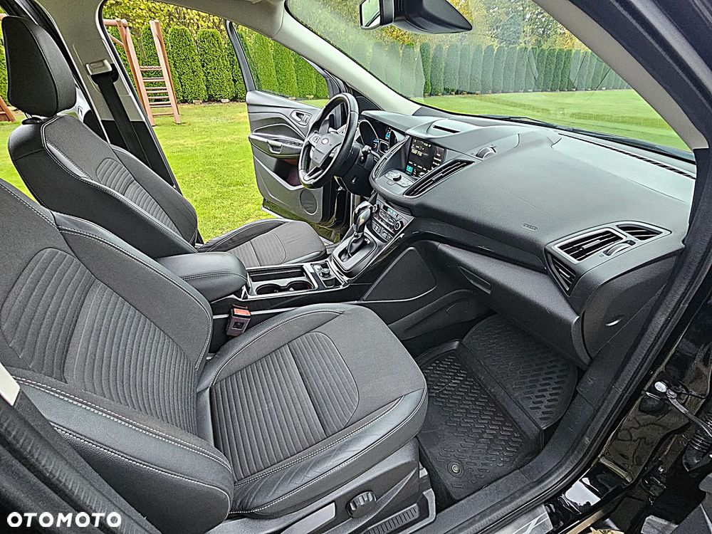 Ford Kuga 2.0 TDCi 4x4 Titanium - 37