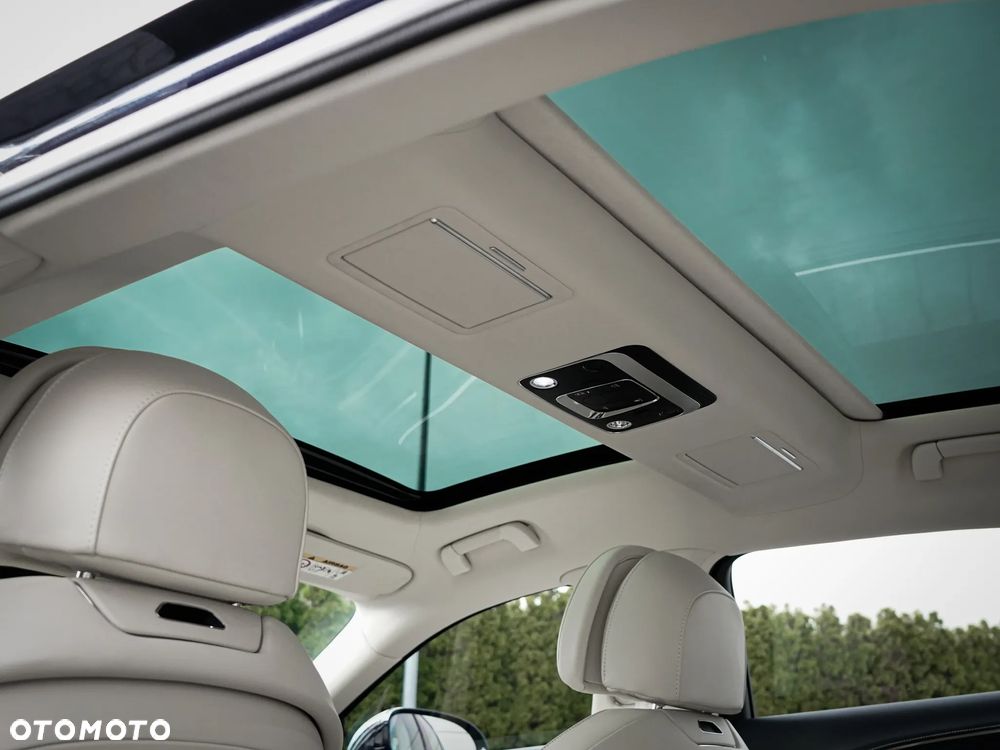 Bentley Flying Spur W12 S - 34
