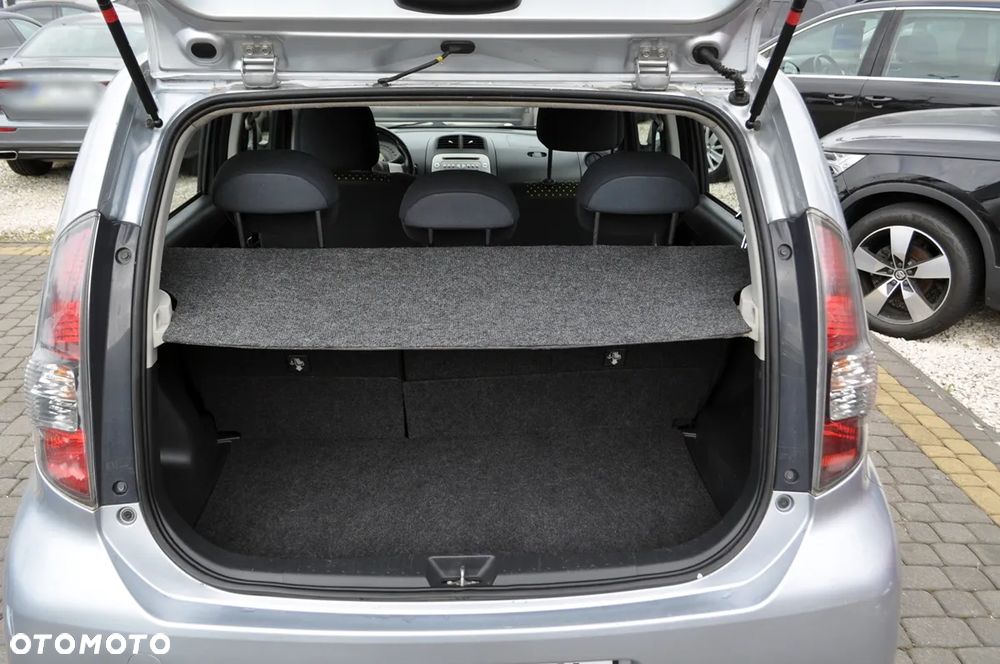 Daihatsu Sirion 1.3 - 27