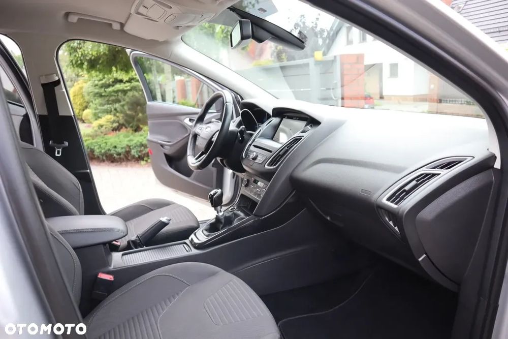Ford Focus SW 1.5 EcoBlue S&S TITANIUM - 10