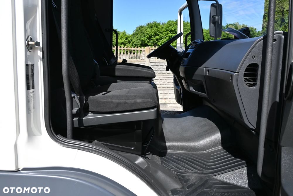 Mercedes-Benz Atego 818 L Kontener 7,25 - 14
