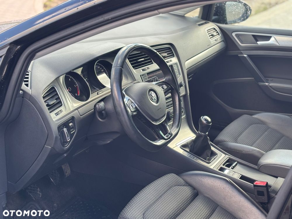 Volkswagen Golf - 7