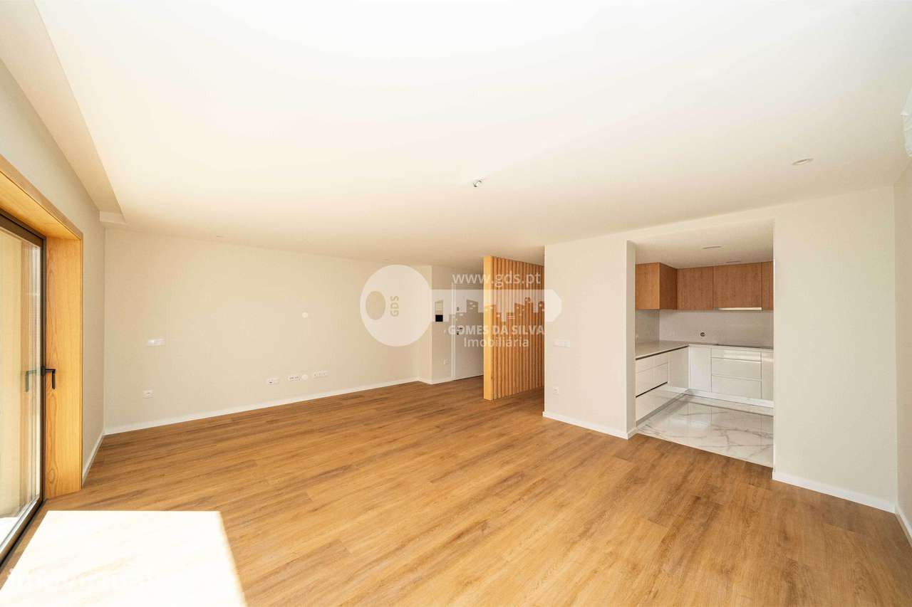 Apartamento T2 novo em Real c/ garagem para 3 carros | Braga - Grande imagem: 2/29
