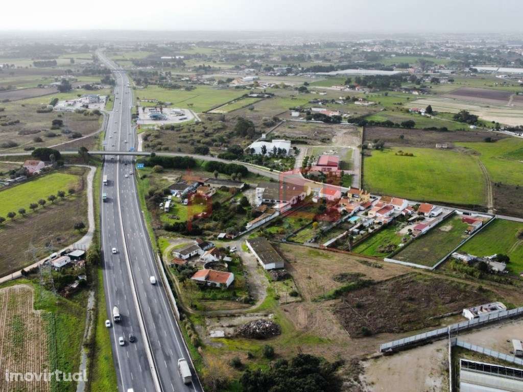 TERRENO COM CASAS - SARILHOS GRANDES - Grande imagem: 4/60