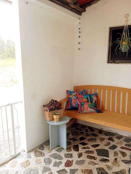 Moradia renovada junto à floresta e ao rio - Grande imagem: 4/12
