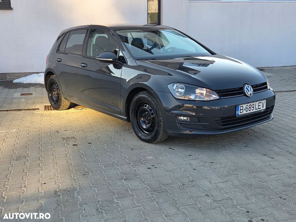 Volkswagen Golf - 8