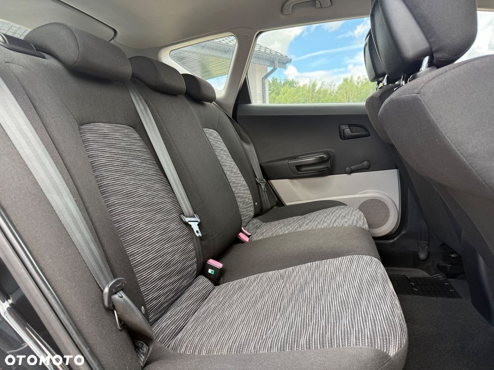 Kia Ceed 1.6 L - 31