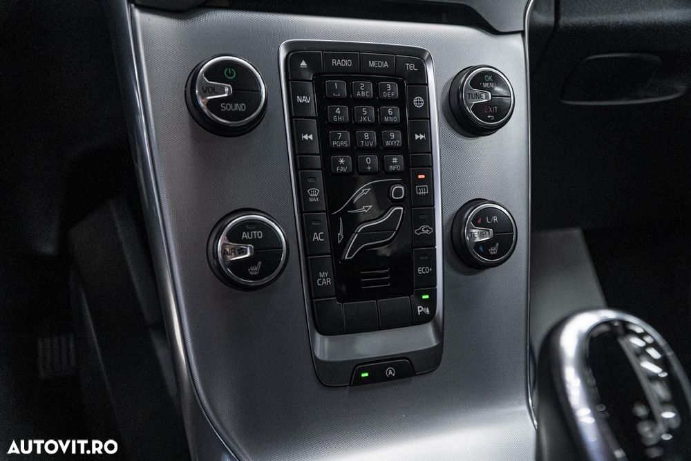 Volvo V40 D3 Geartronic Momentum - 11