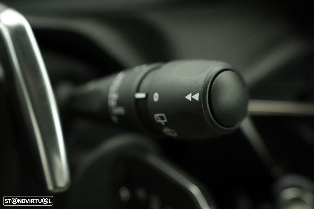 Peugeot 2008 1.2 PureTech Allure EAT8 - 19