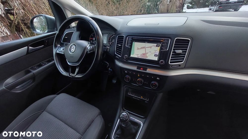 Volkswagen Sharan 2.0 TDI 4MOTION Highline - 21