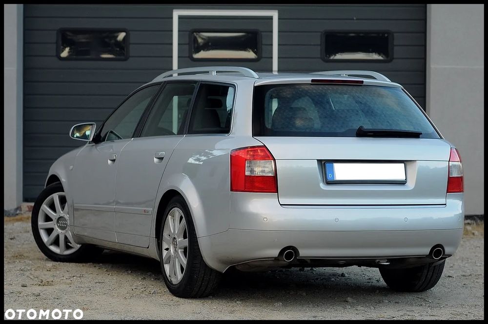 Audi A4 Avant 2.4 - 18