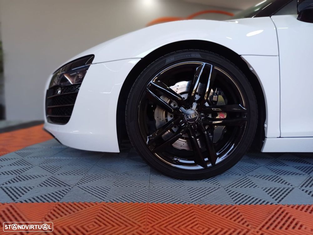 Audi R8 Spyder - 12