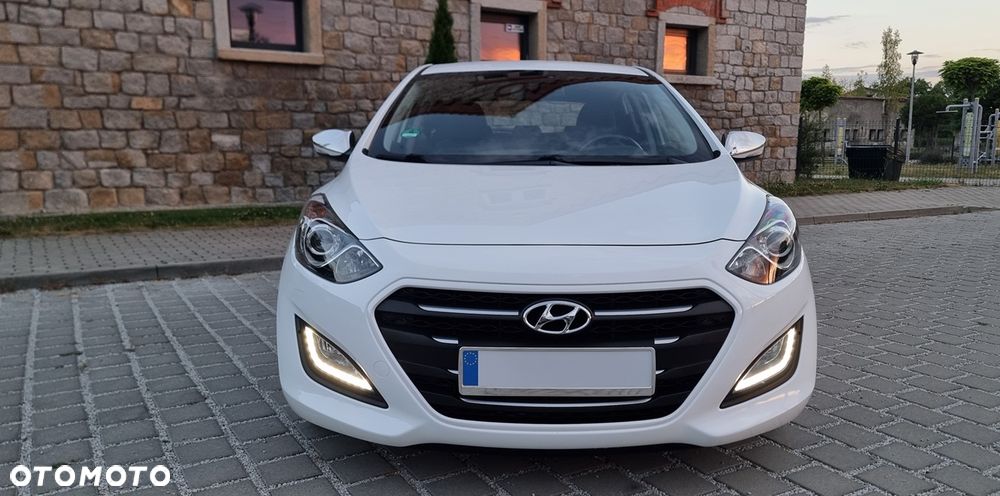 Hyundai i30 blue 1.6 GDI YES Gold - 13