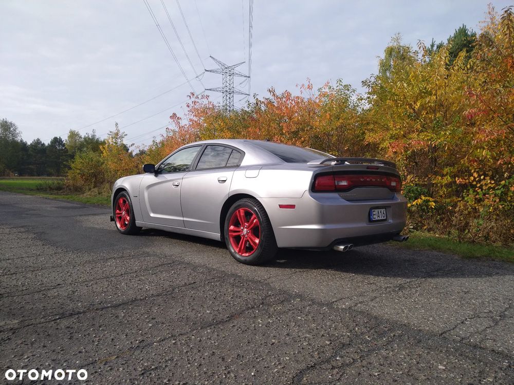 Dodge Charger 5.7 V8 RT - 4