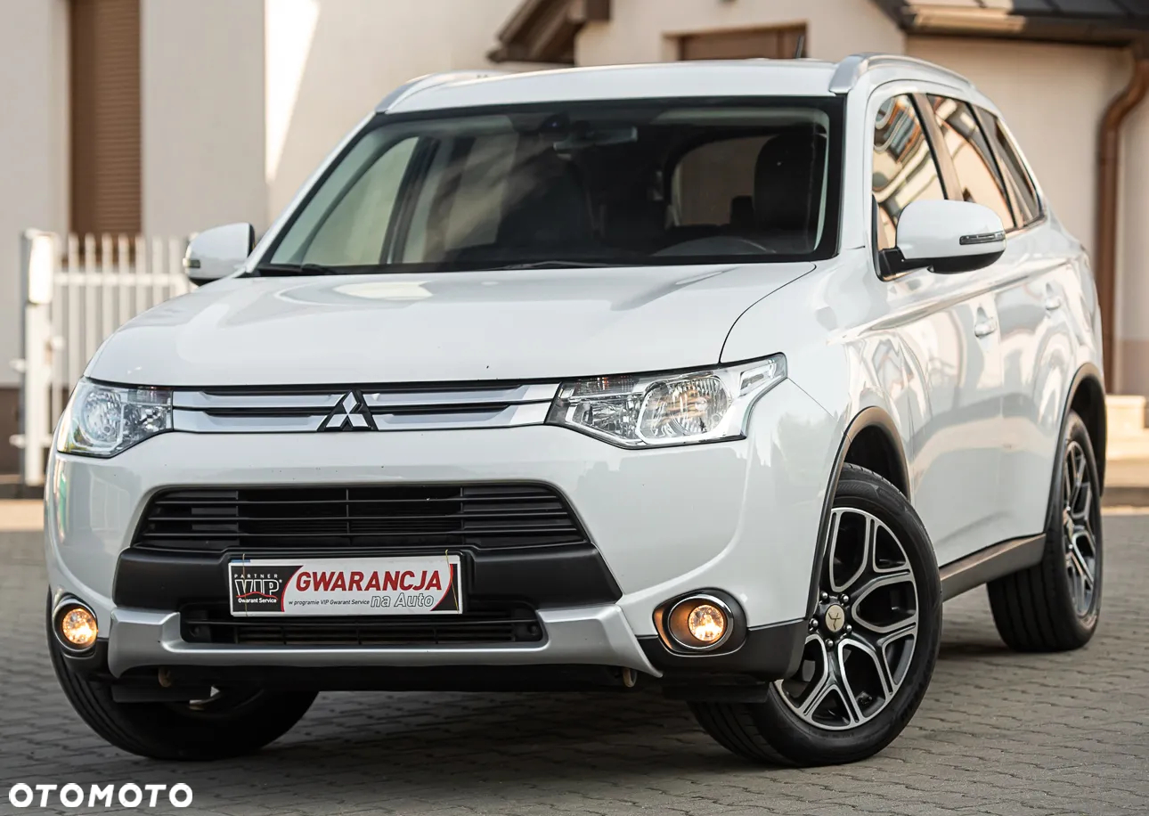 Mitsubishi Outlander - 2