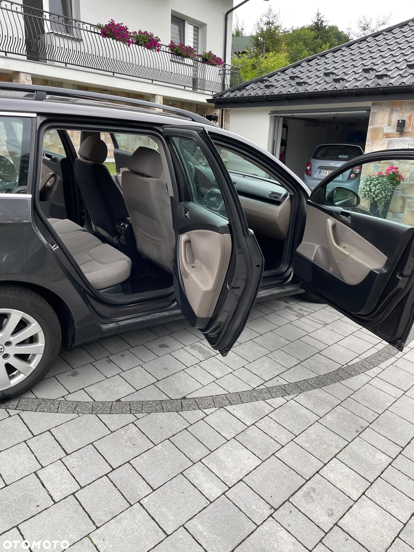 Volkswagen Passat 2.0 TDI Comfortline - 11