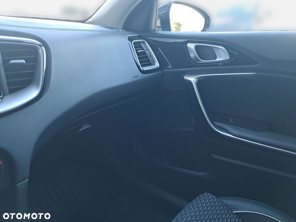 Kia Ceed 1.5 T-GDI L DCT - 29