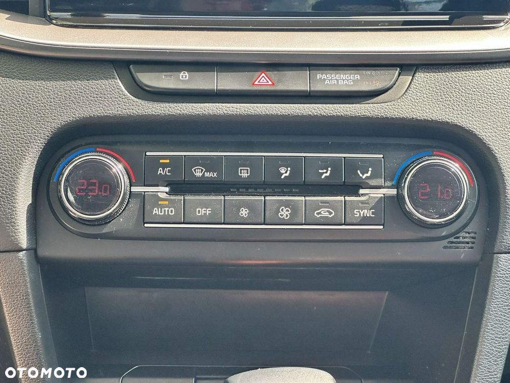 Kia Ceed - 34