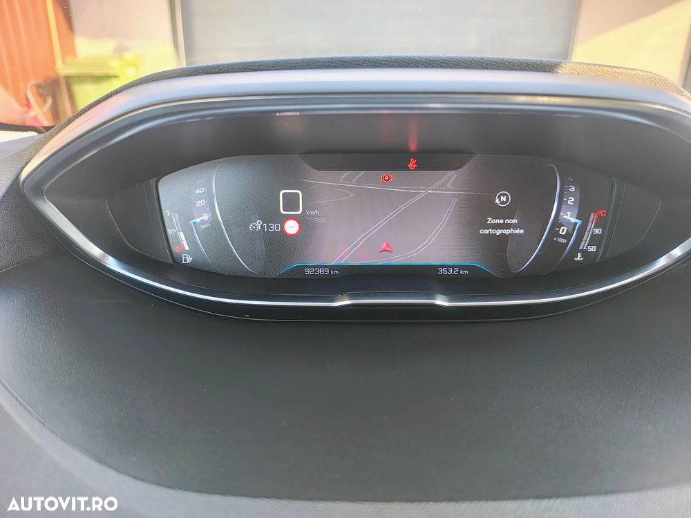 Peugeot 3008 PureTech 130 Stop & Start GPF Active Business-Paket - 16
